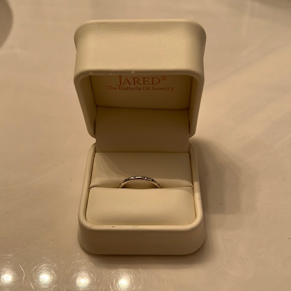 Pandora ring